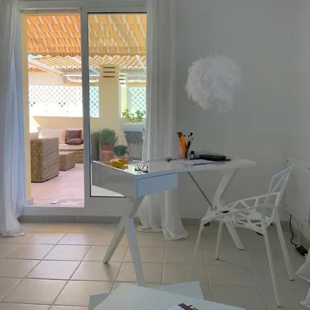 Mila * Denia